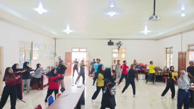 Jum'at Sehat senam bersama pemerintah Desa Sepaso Barat (11 Juli 2025)